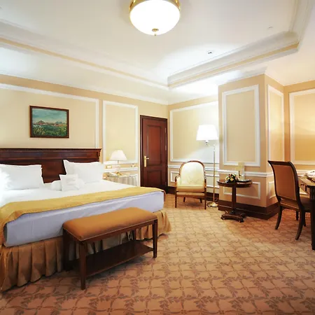 Nobil Luxury Boutique Hotel 5*