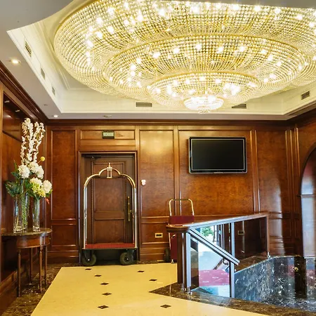 Nobil Luxury Boutique Hotel